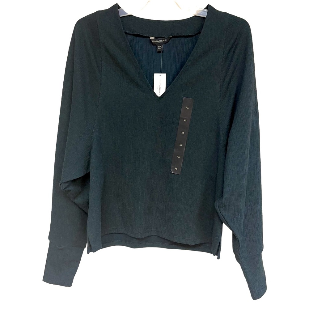 Banana Republic long sleeves stylish tops. V neck. Size XS. Color is dark teal.